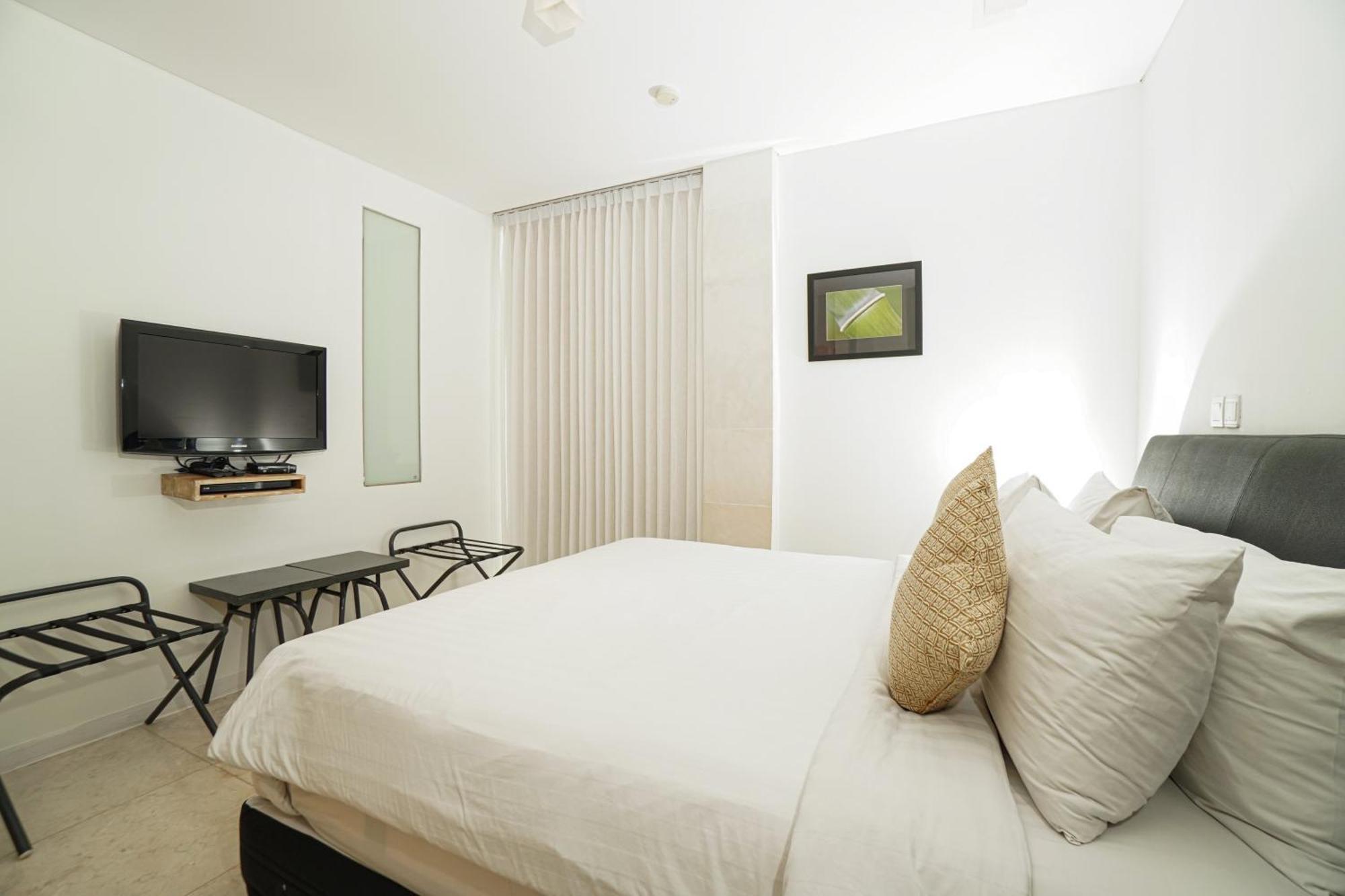 Furamaxclusive Ocean Beach Seminyak Bali Legian  Exterior photo A bedroom at the hotel
