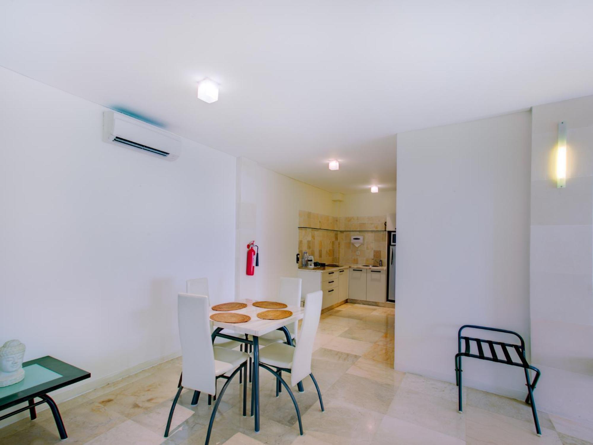 Furamaxclusive Ocean Beach Seminyak Bali Legian  Room photo