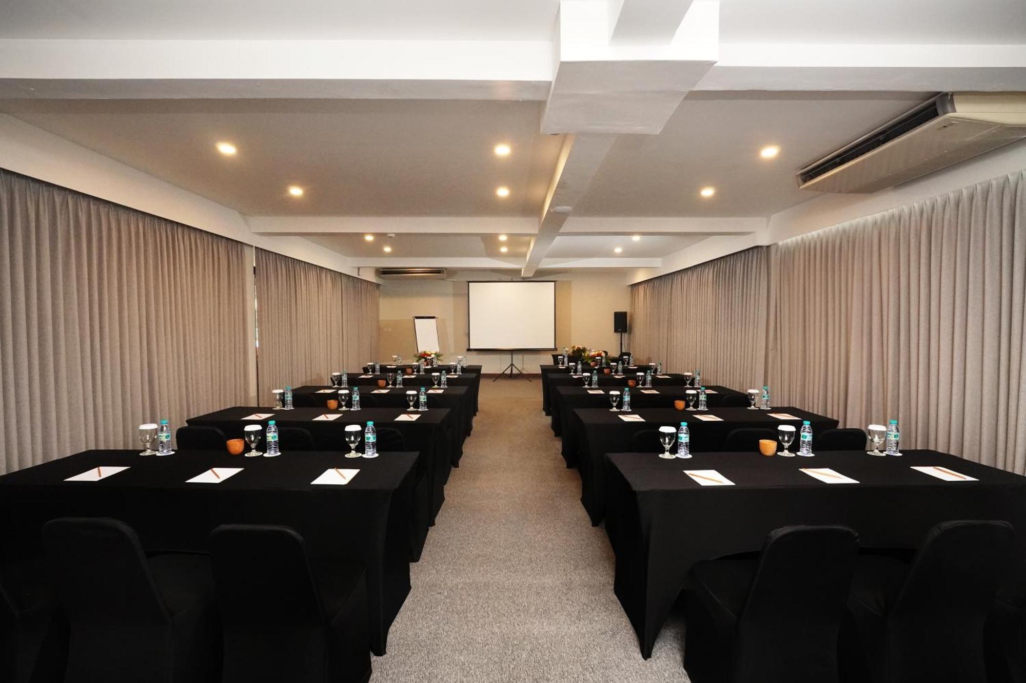 Furamaxclusive Ocean Beach Seminyak Bali Legian  Exterior photo Meeting room