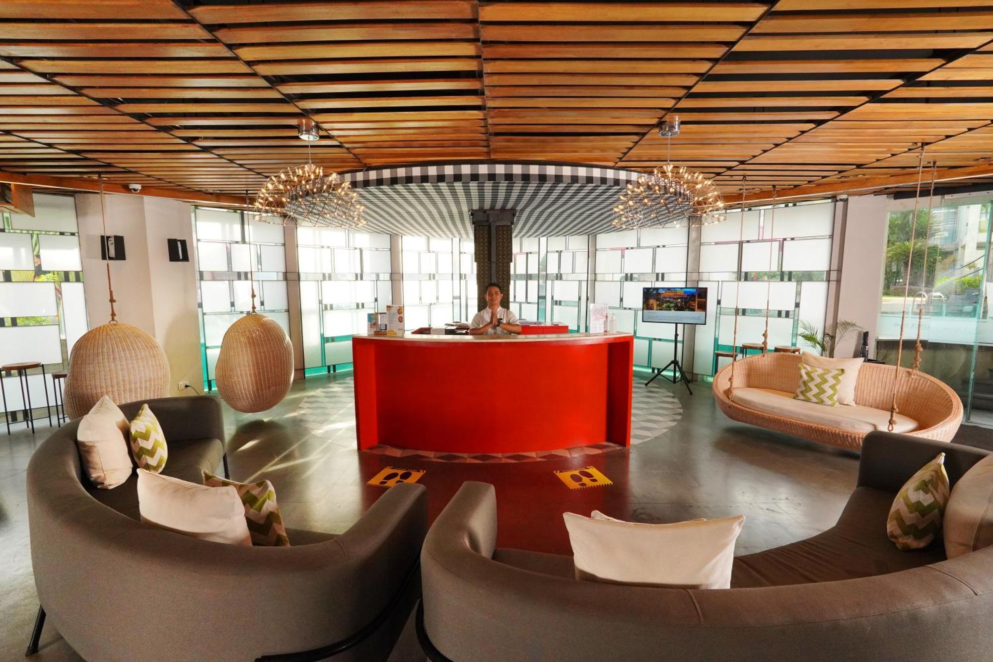 Furamaxclusive Ocean Beach Seminyak Bali Legian  Exterior photo The lobby of the hotel